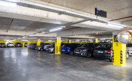 Mersin Büyükşehir Belediyesi, kent meydanında trafik ve park sorununu çözmek için yeni otoparklar açtı