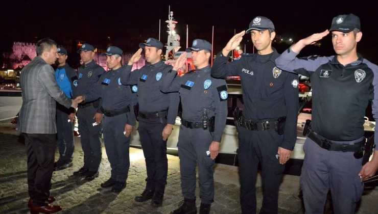 Valiler Yeni Yıla Görev Başında Giren Personeli Ziyaret Etti