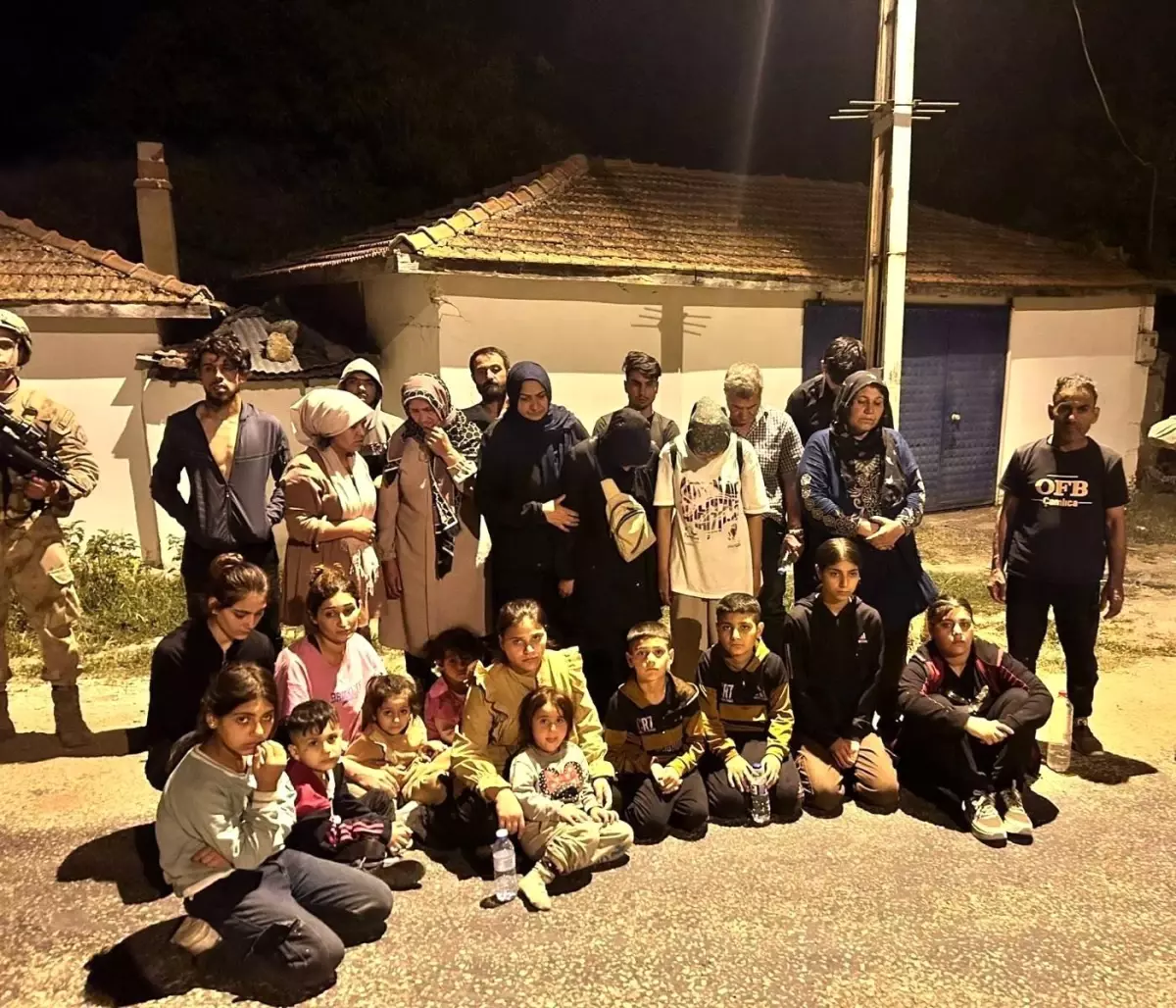 Edirne’de 38 düzensiz kaçak göçmen yakalandı
