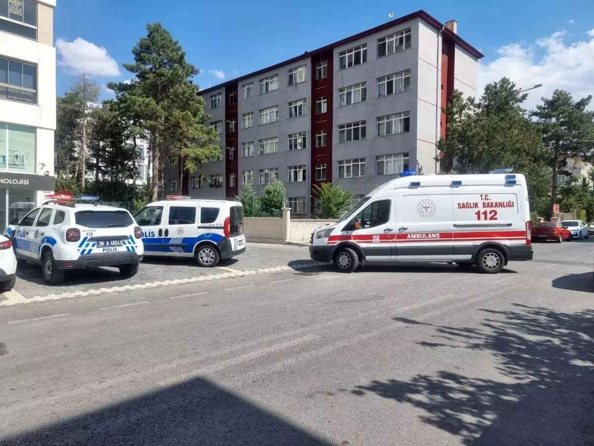 Kayseri’de tabancayla oynarken kendini vuran şahıs yaralandı