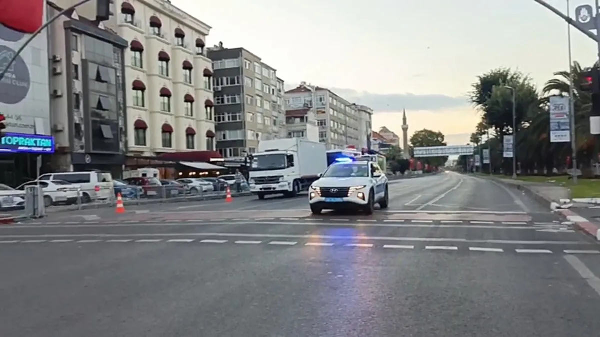 Vatan Caddesi ve bağlantı yolları, 30 Ağustos kutlamaları nedeniyle trafiğe kapatıldı