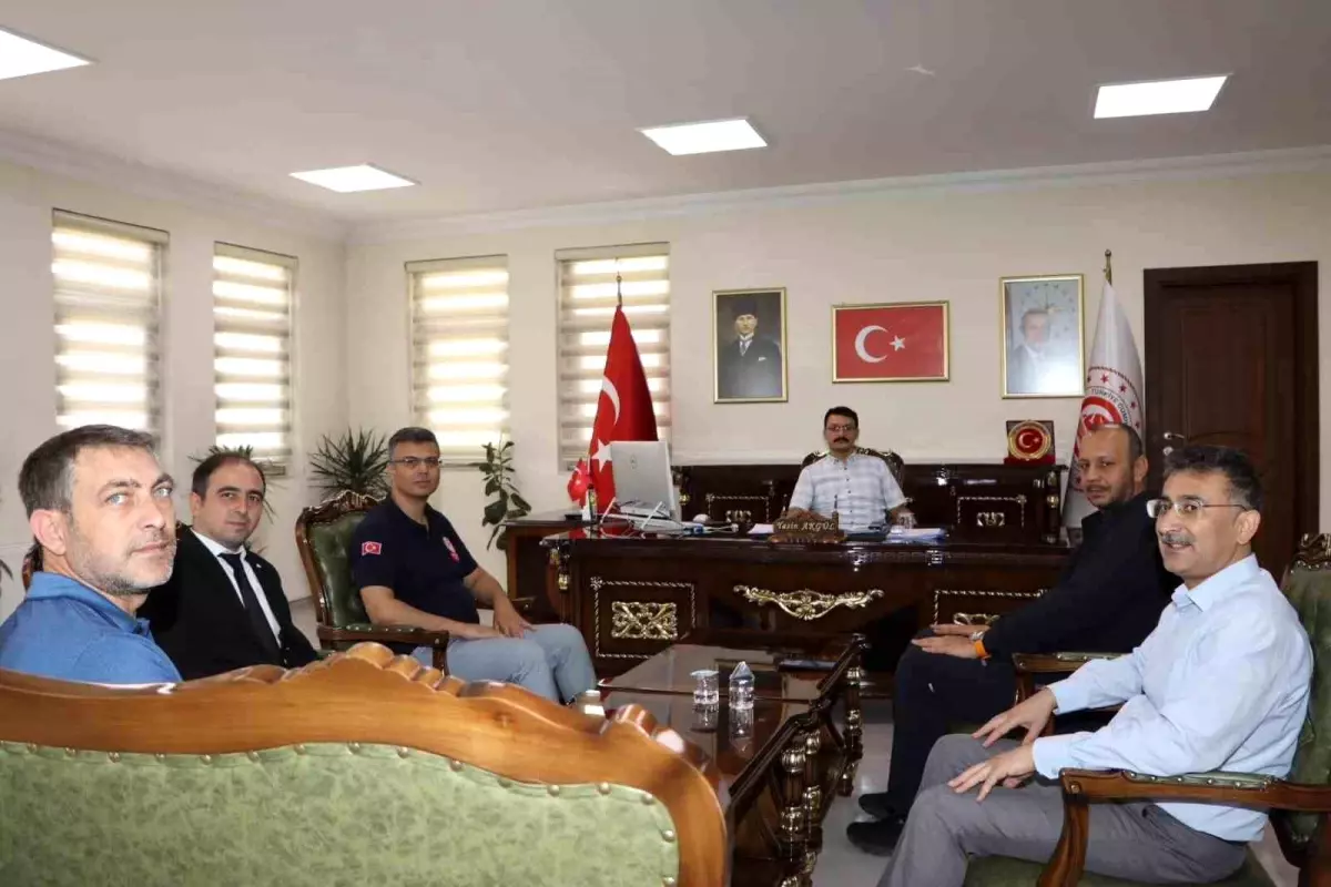 Emirdağ’da Devlet Hastanesi ve İlçe Sağlık Müdürlüğü İnşaatları Devam Ediyor