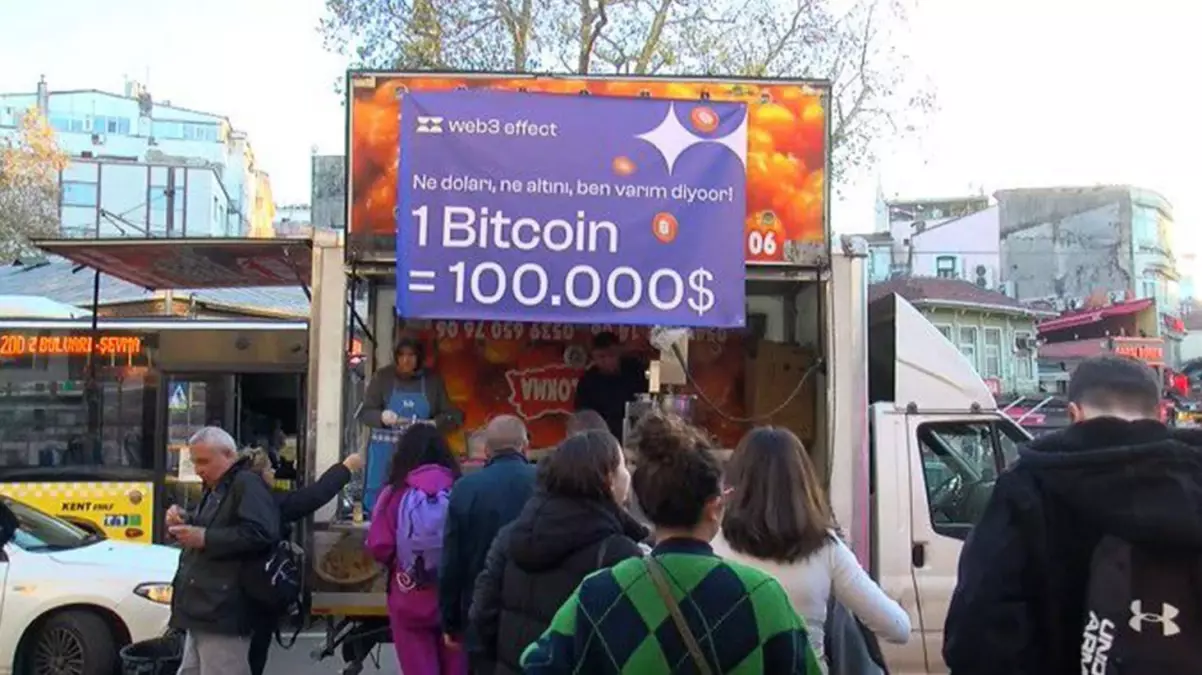 Bitcoin’in Yükselişini Lokma Dağıtarak Kutladılar: ‘1 Bitcoin 100 Bin Dolar’