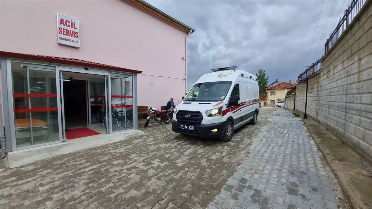 Burdur’da 43 Öğrenci Yemek Zehirlenmesi Şüphesiyle Hastaneye Başvurdu